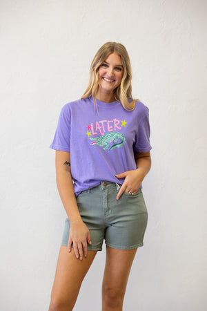 Lyla HW Garment Dyed With Back Pocket Embroidery Shorts Stoney Blue