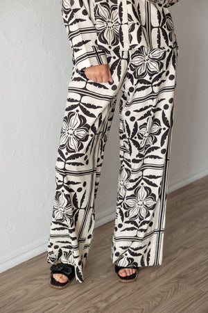 Woven Pants With Elastic Band Backside Ivory & Black