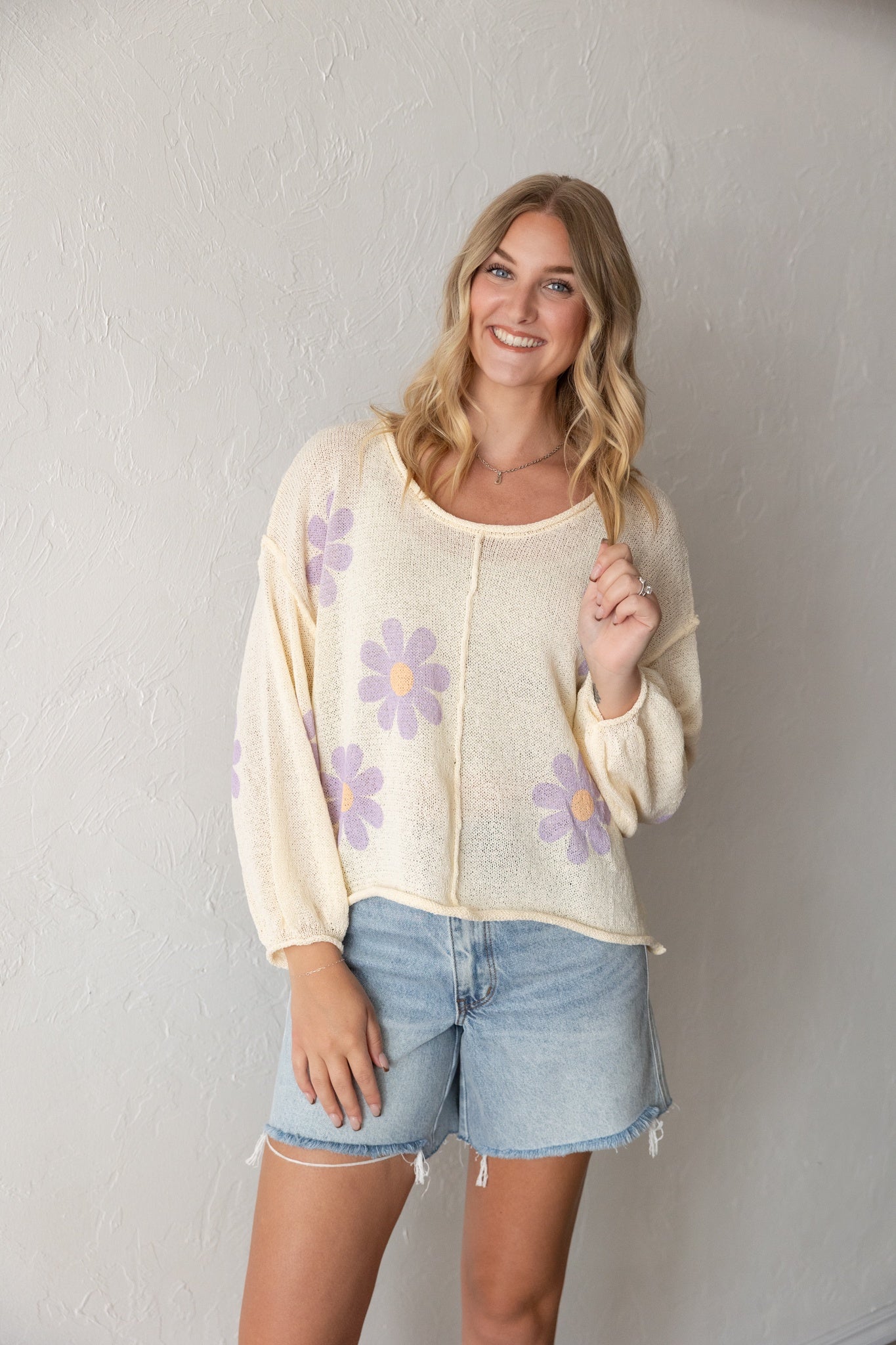 Thin Cream Sweater Rolling Edge Purple Flowers POL