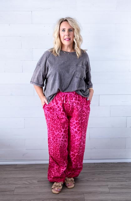 Mineral Wash Top with Pocket Charcoal