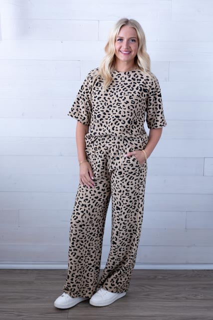 Wide-Leg Textured Leopard Print Pants