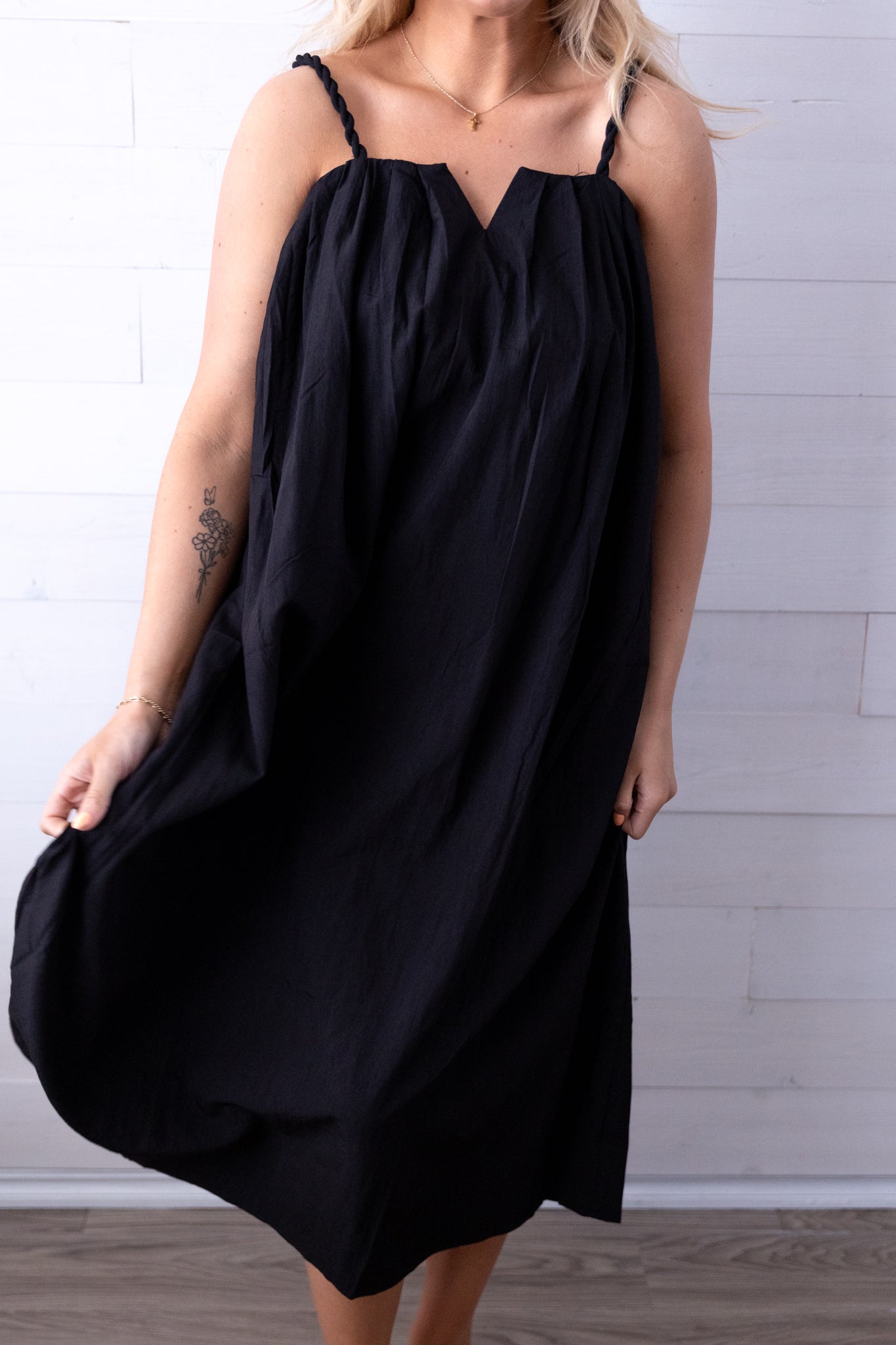 Pleated Solid Midi Dress Black