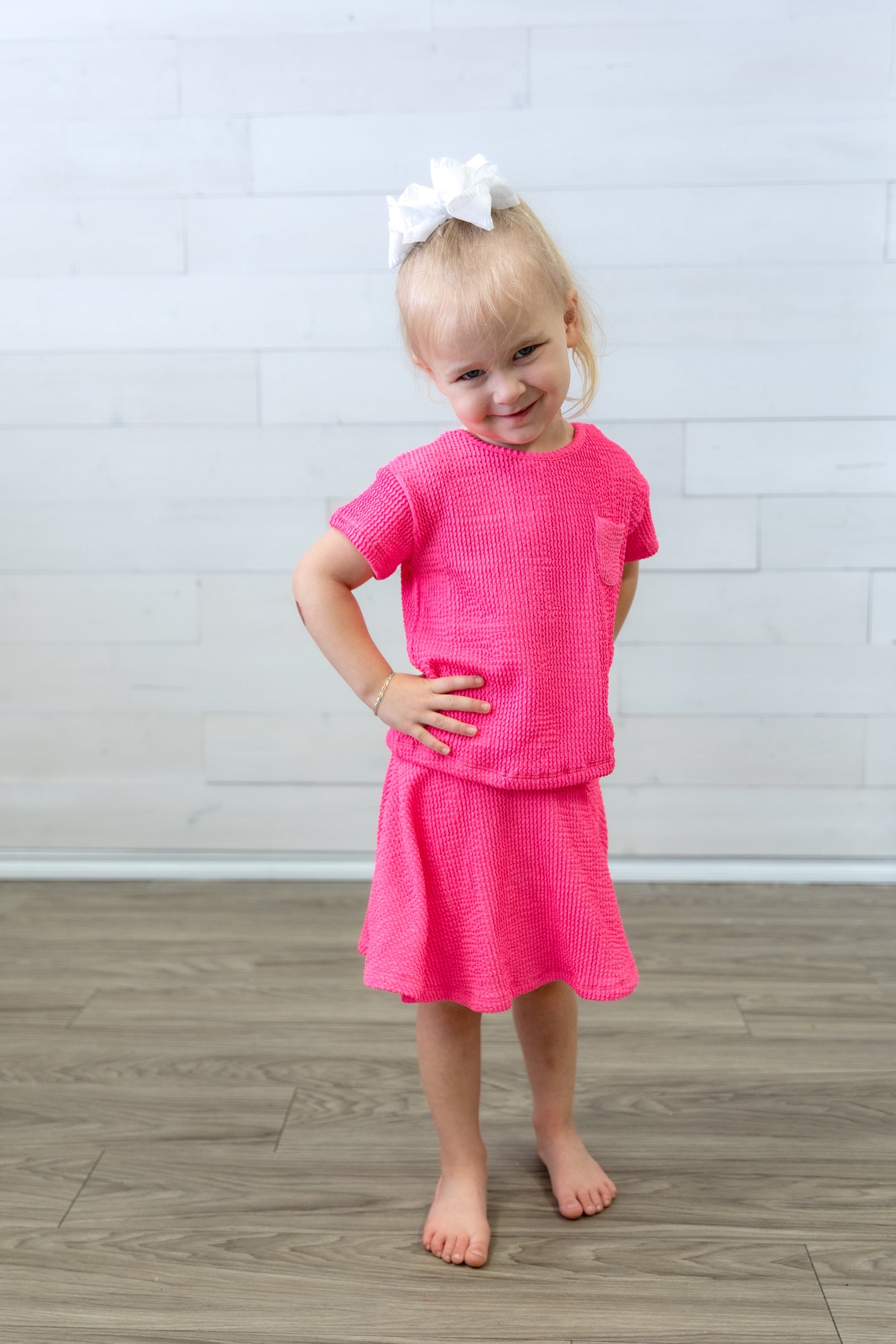 Scrunchy Pocket Tee Neon Pink