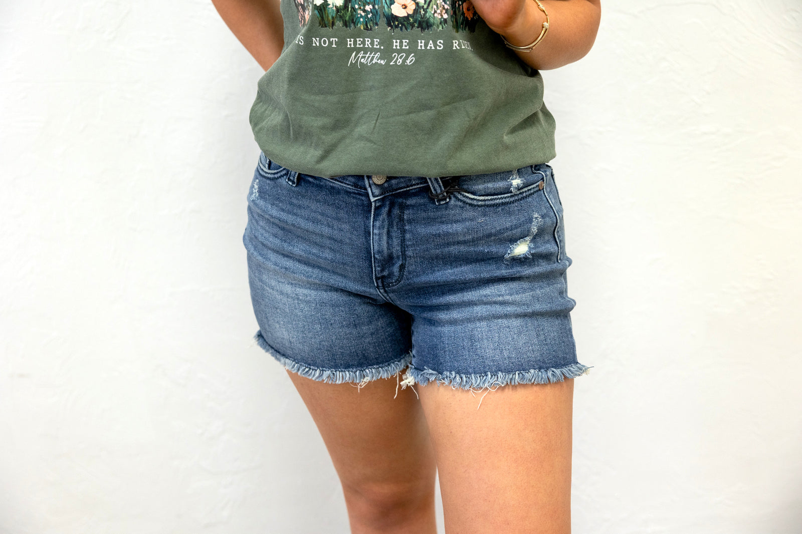 Willow HW V Front Shorts Shield Pockets Dark