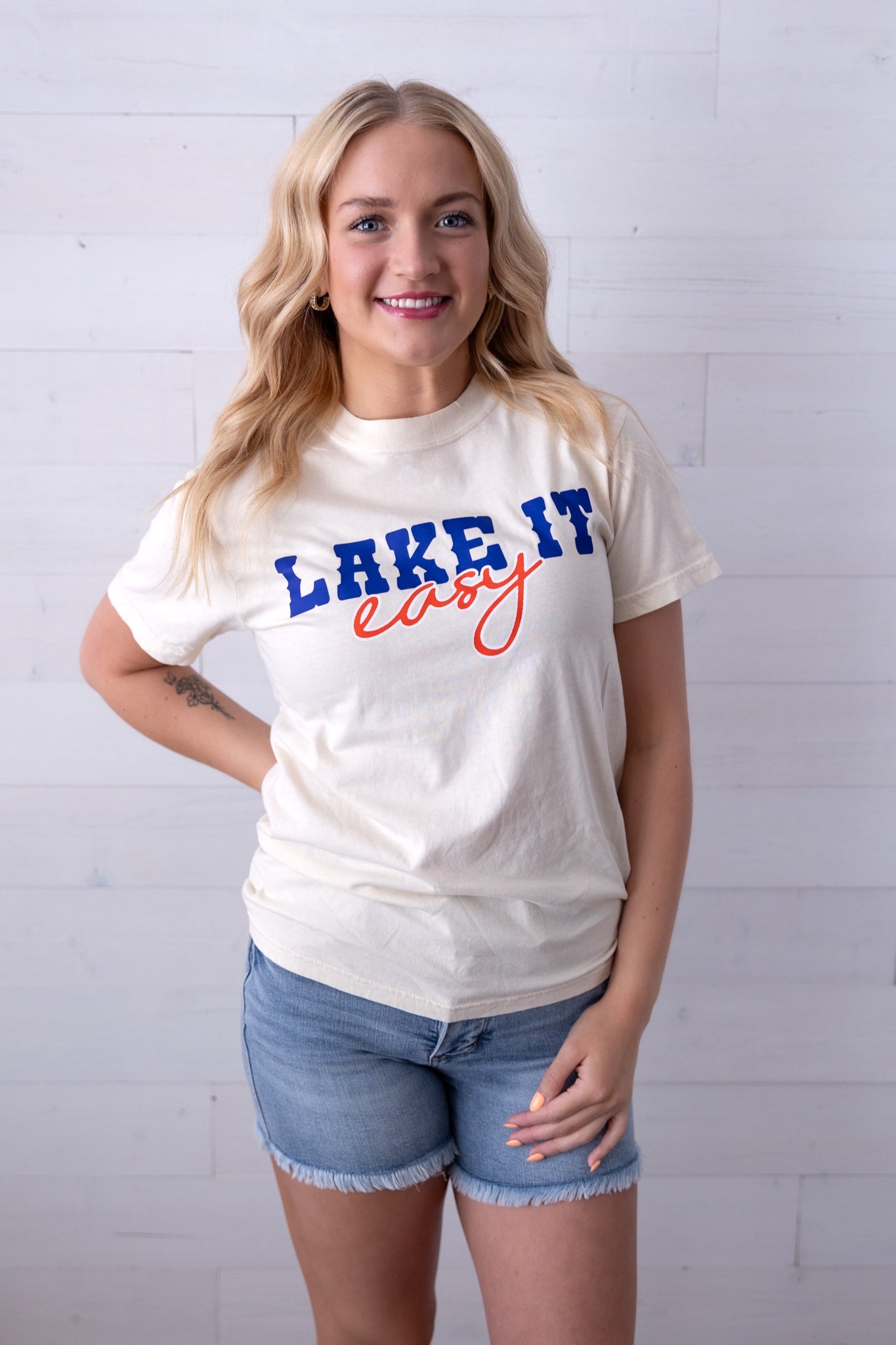 Lake It Easy Graphic Tee Ivory
