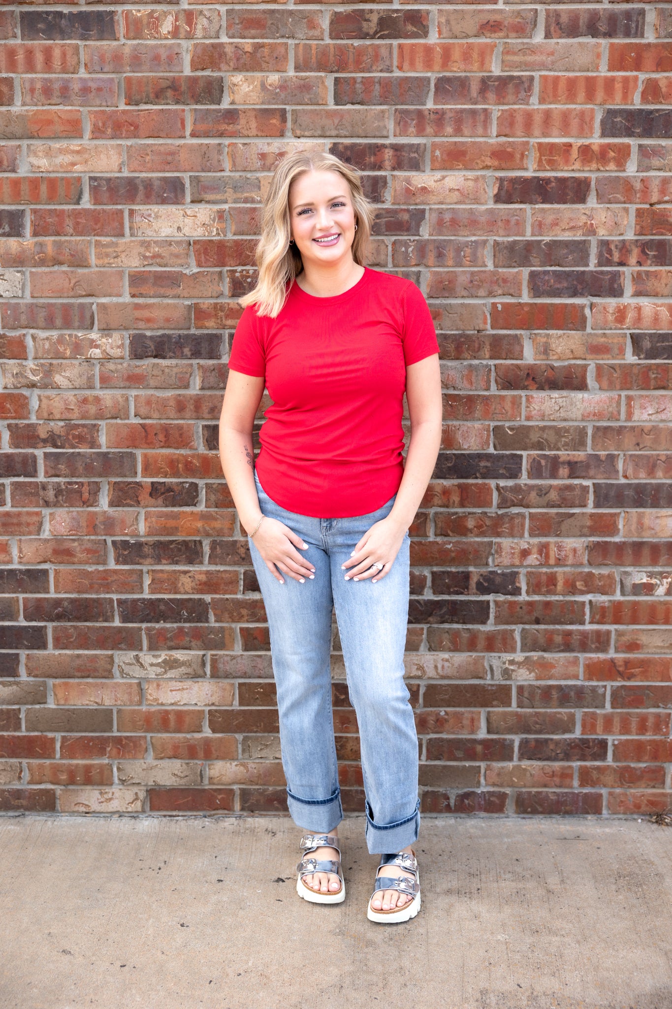 Ribbed Curved Round Neck Tee Ruby
