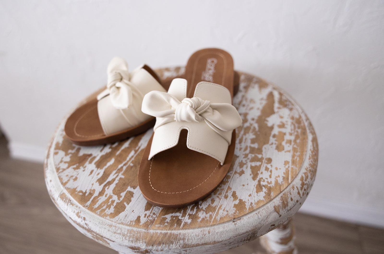 Too Cute Ivory Slides