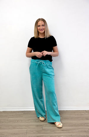 Ribbed Curved Round Neck Tee Black