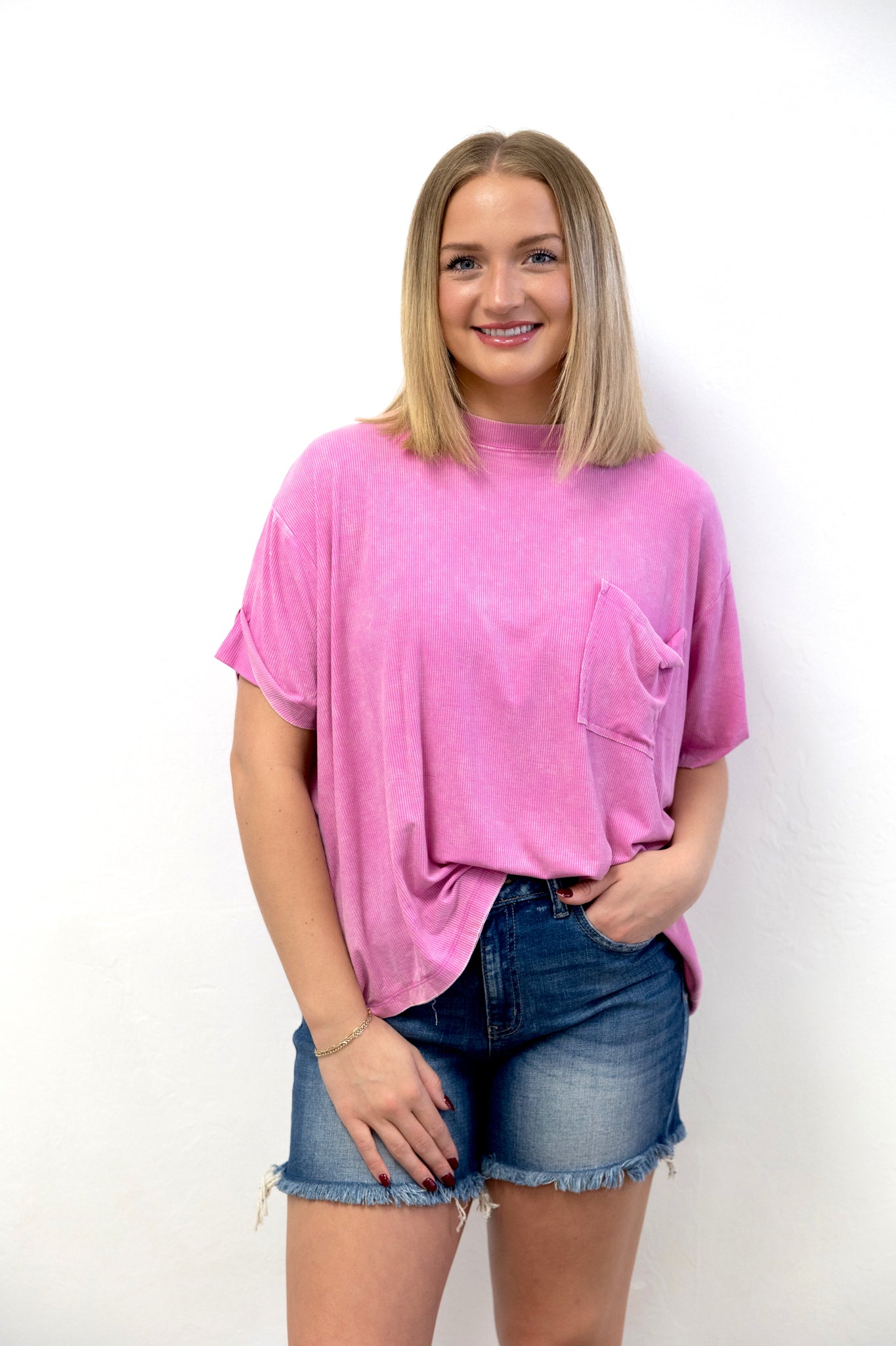 Mid Rise Raw Frayed Hem Denim Shorts Medium