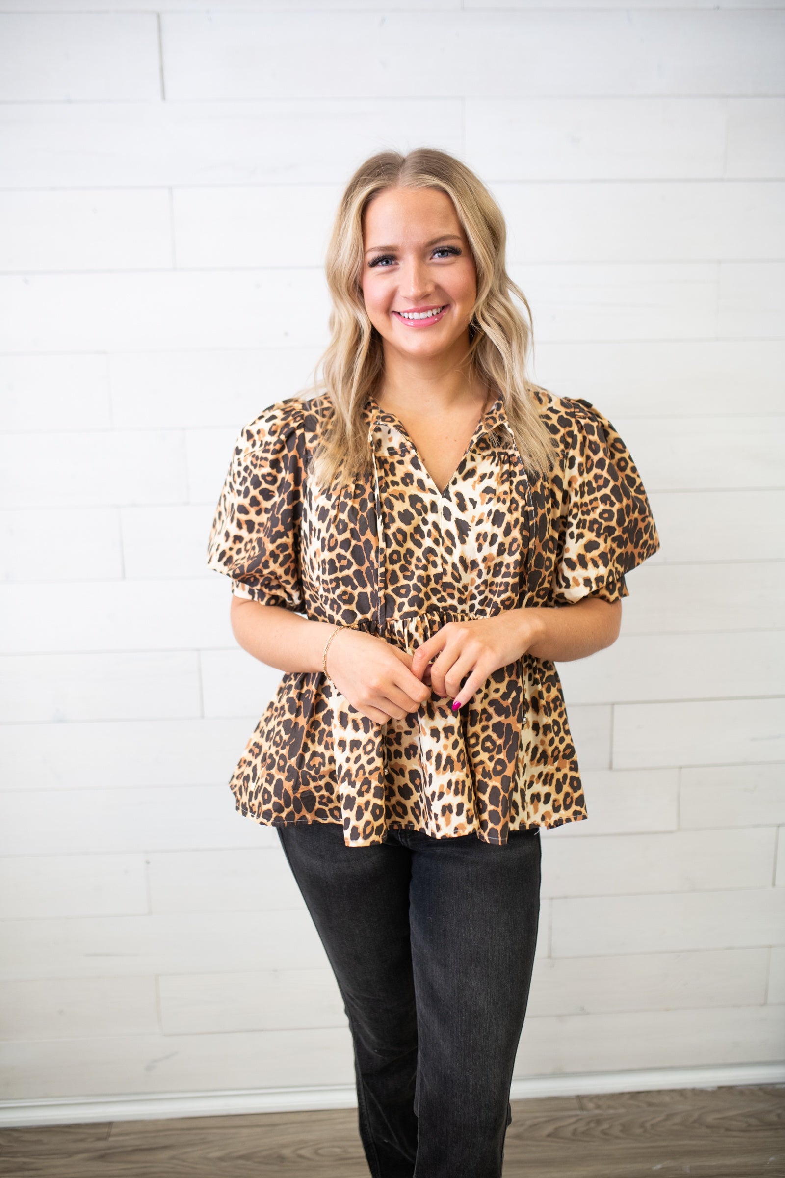 Entro Flowy SS Tie Front Leopard Top