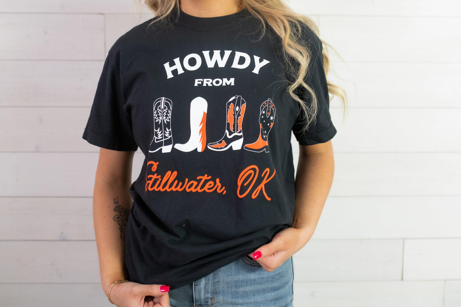 Howdy Stillwater, OK Graphic Tee-Black