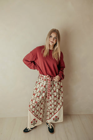 Floral Relaxed Fit Wide Leg Side Zip Pant
