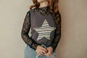 Round Neck Slim Fit Sleeveless Top Star Accent Charcoal