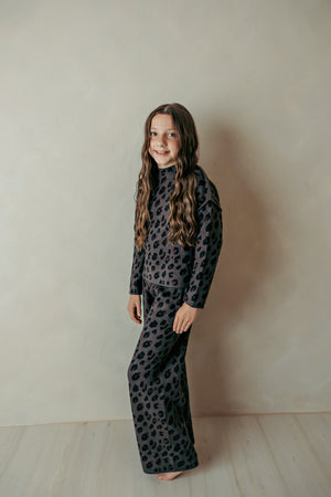 Girl's Knitted Pants Dark Grey Leopard