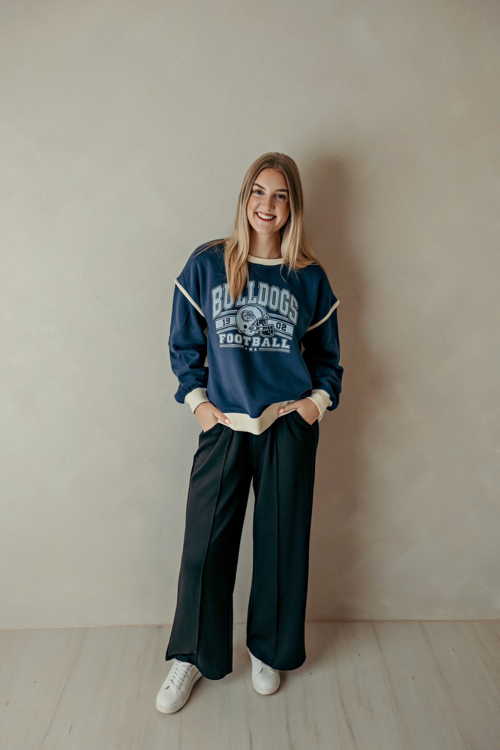 Bulldogs Vintage Football Helmet Sweatshirt Navy