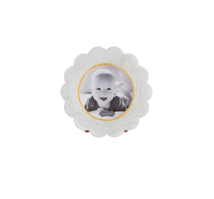 Round Scallop Resin Small Picture Frame