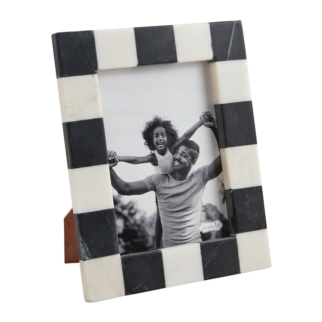 5x7 Checkered Marble Frame Black & White