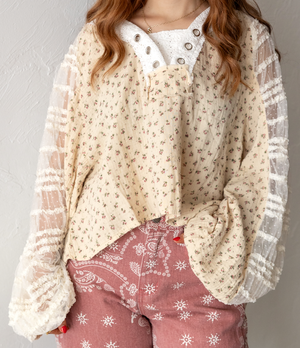 V Neck Balloon Sleeve Floral Lace Top