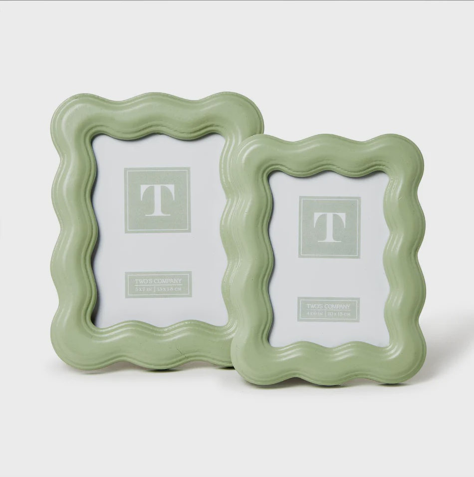 Twos Company Wavy Frame 5x7 Green