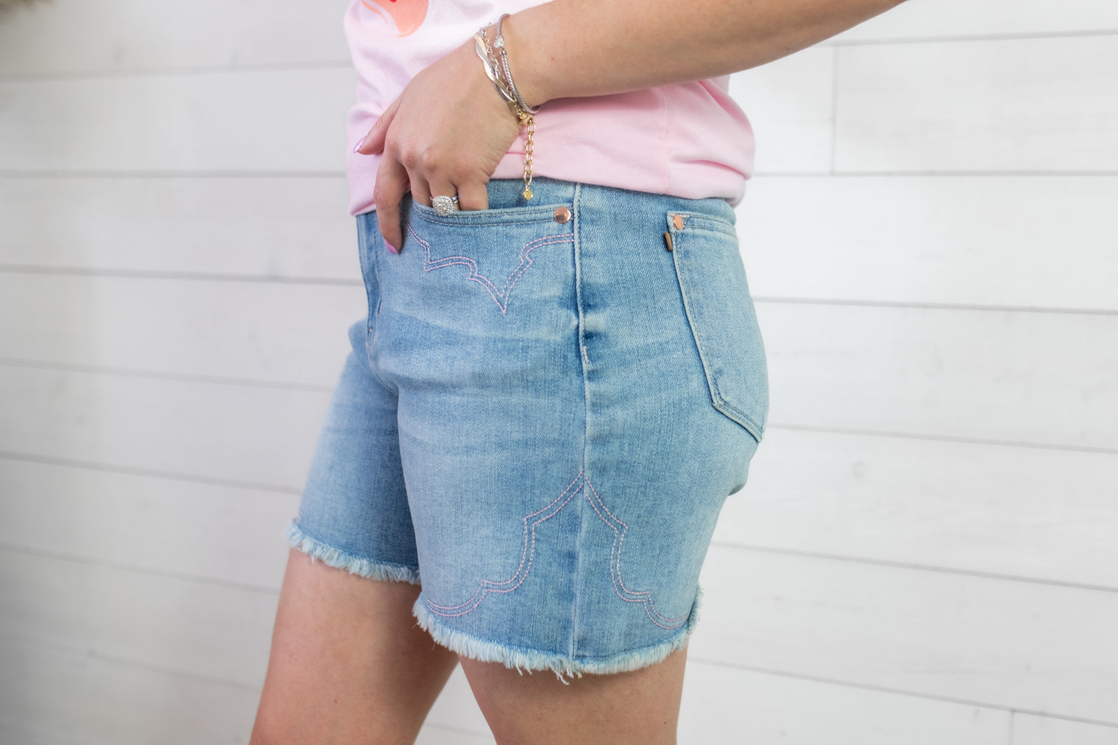 Ivey HW Western Embroidery Detail Shorts