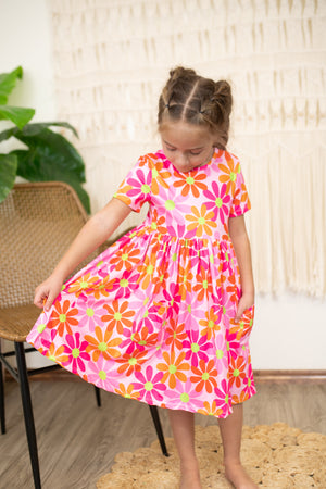 Retro Daisies S/S Pocket Twirl Dress
