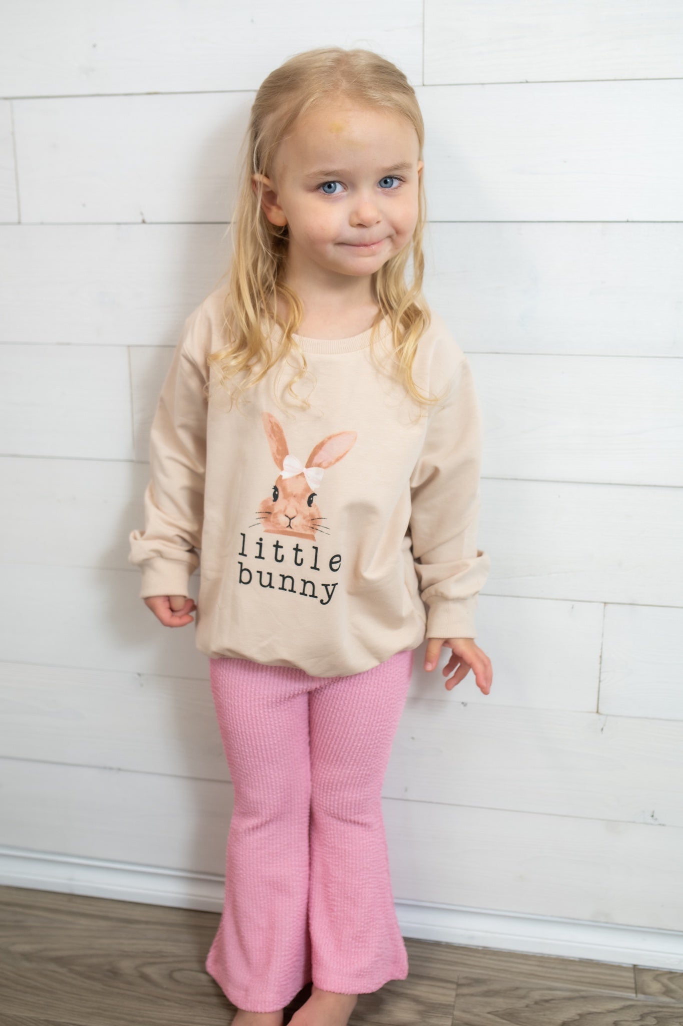 Little Girl Bunny Crewneck-Cream