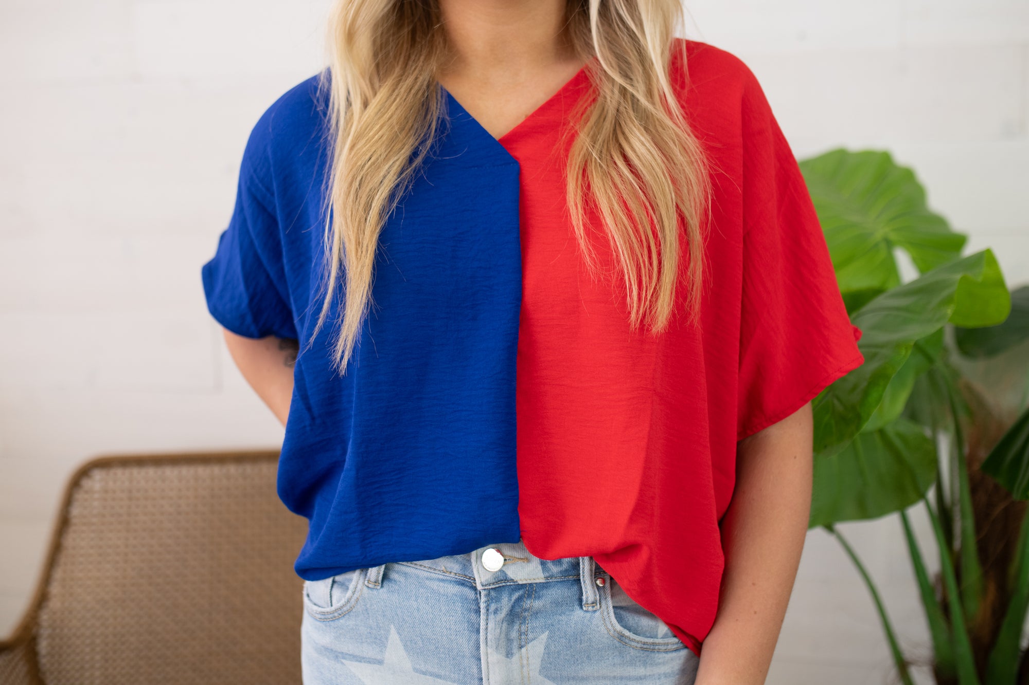 V-Neck Air Flow Color Block Top-Blue & Red