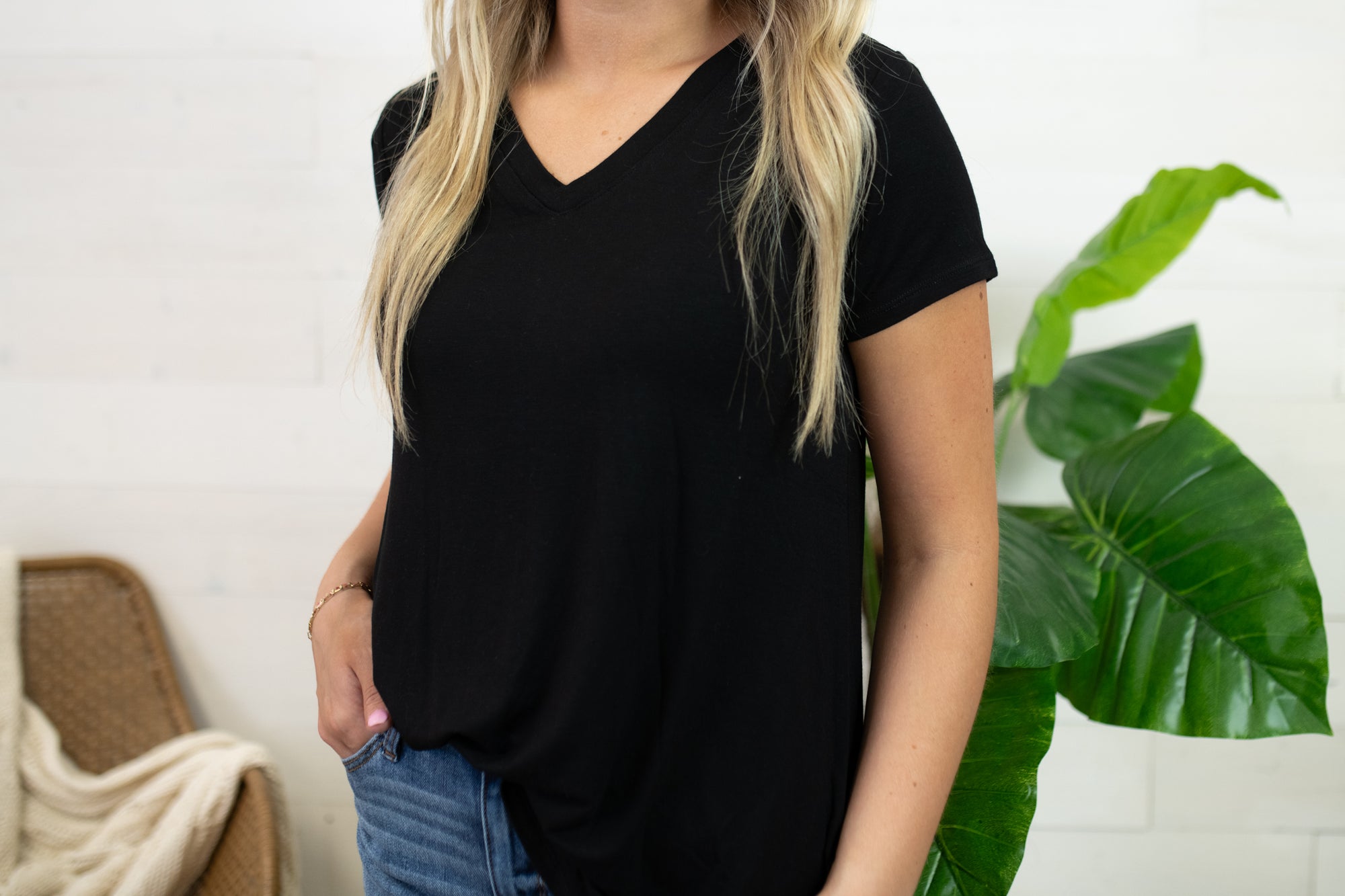 Katie Short Sleeve V-Neck Top - Black