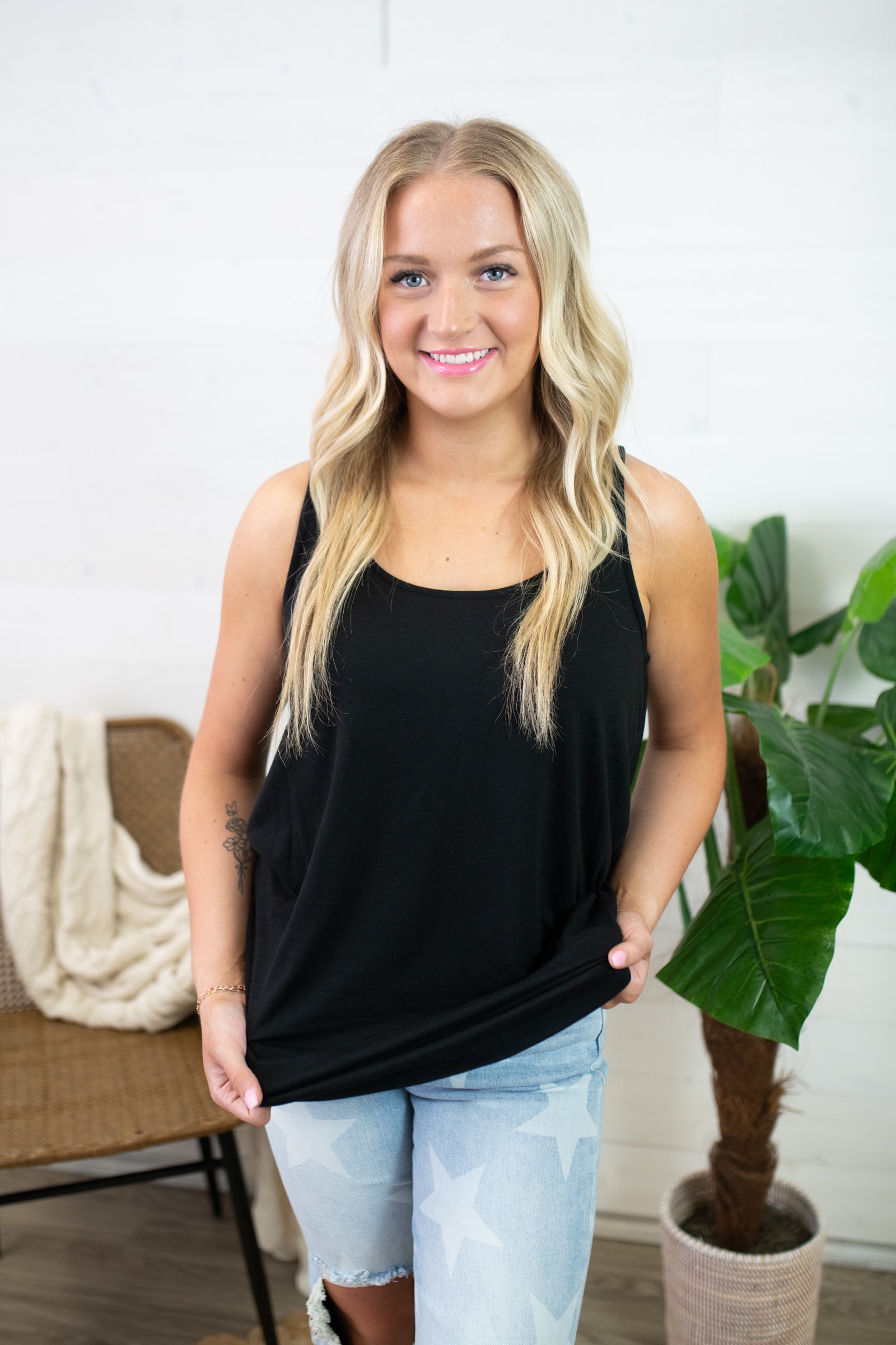 Emmie Black Basic Round Neck Tank