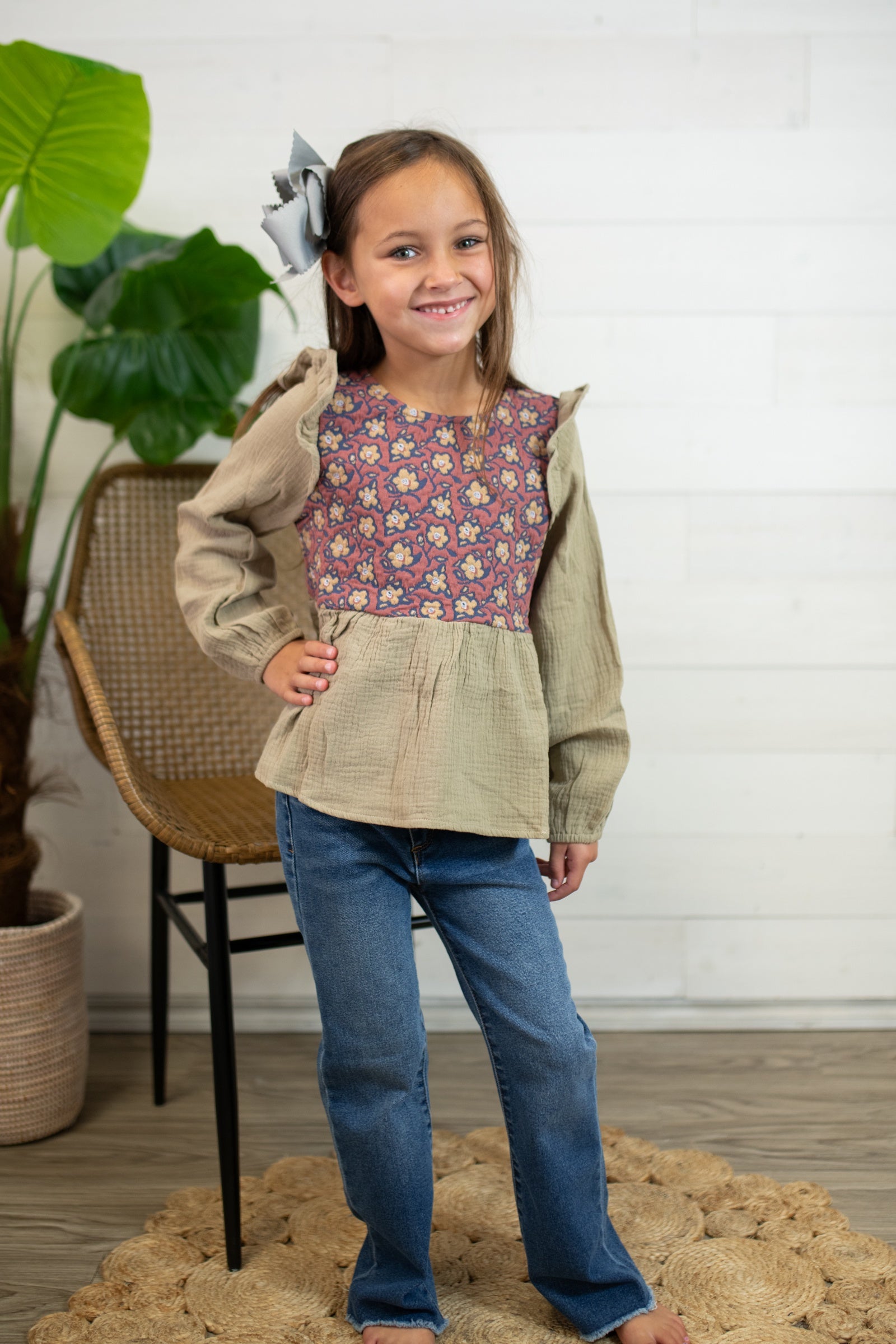 High Rise Straight Leg Jean with Fray Hem