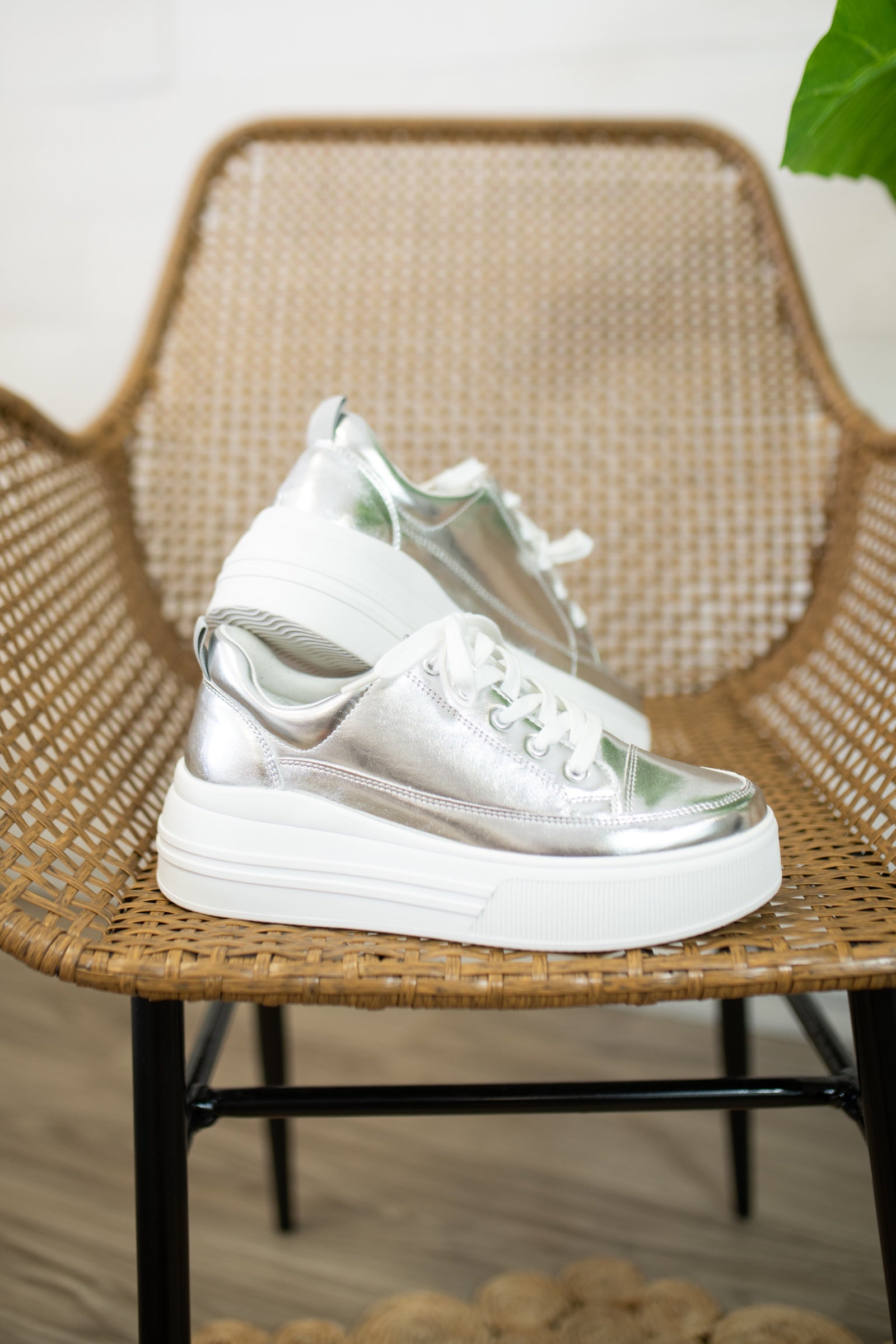 Soda Nettle Sneaker-Silver