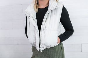 blu pepper Collared Zip Up Puffer Vest-Cream