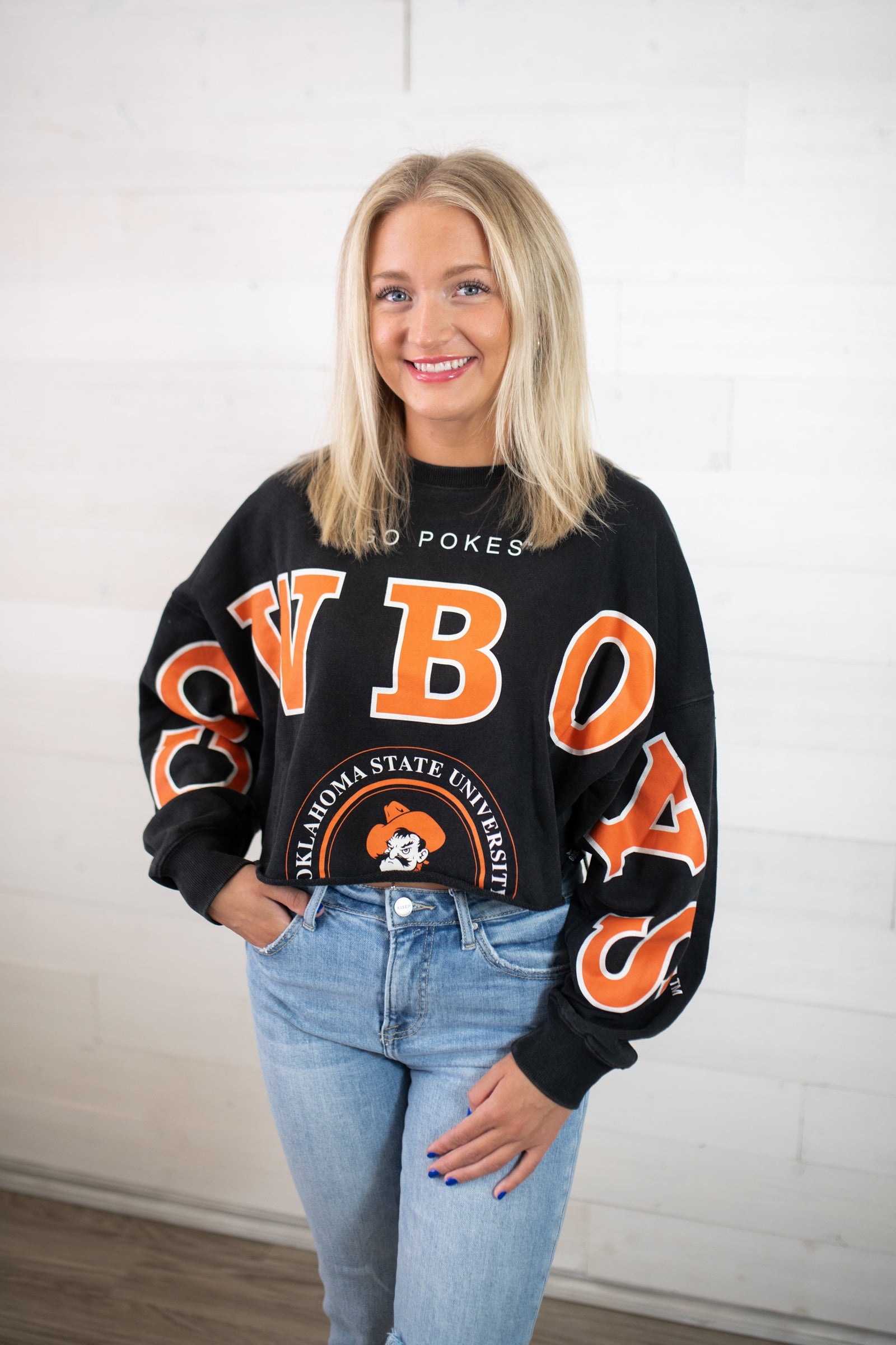 gameday SOCIAL Black Oklahoma State Split Crop Sweatshirt