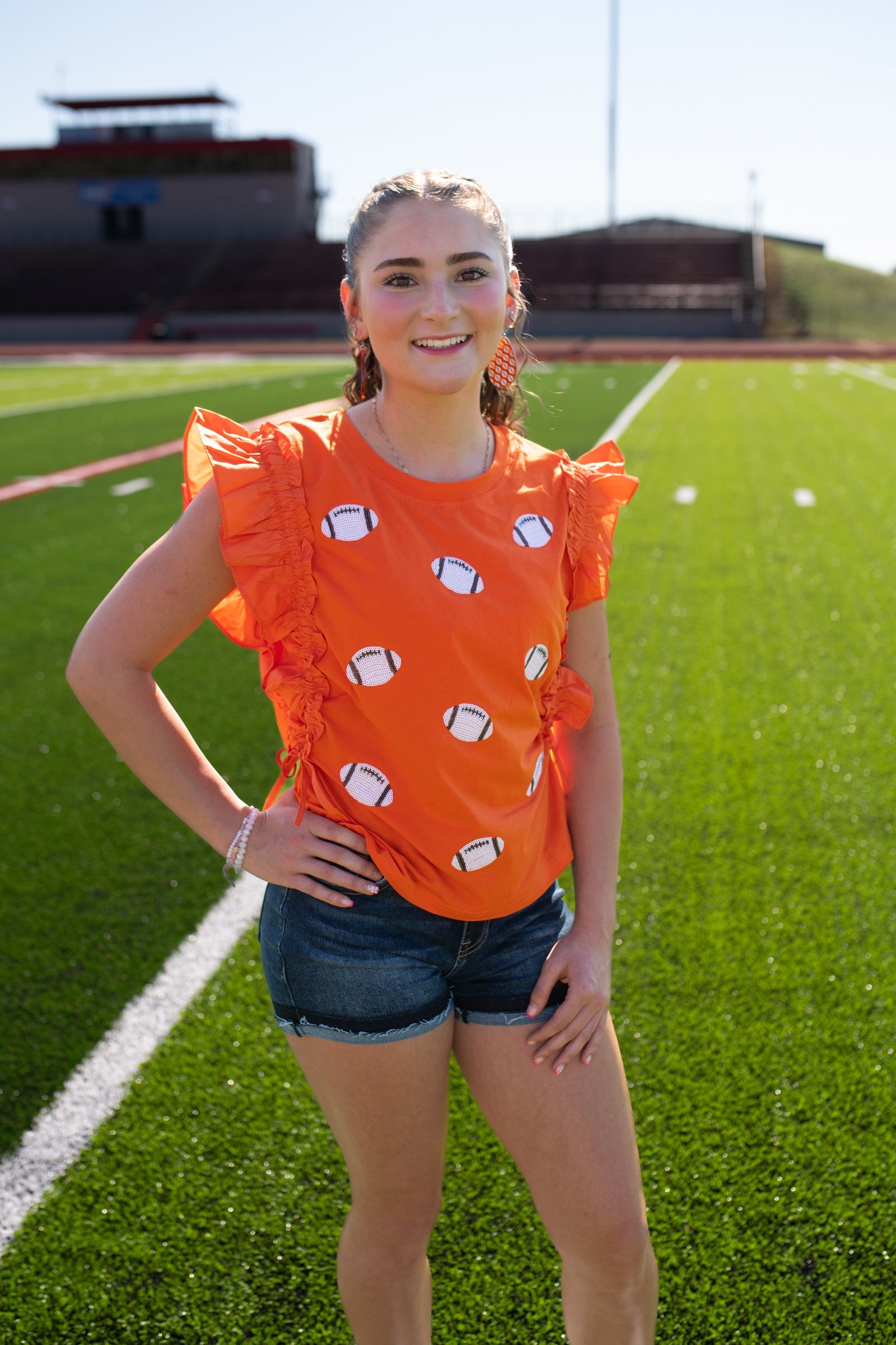 ウェア CANDELA FOOTBALL TOP JERSEY Gameday Sequin Football Top-Orange & White - The Burlap Buffalo
