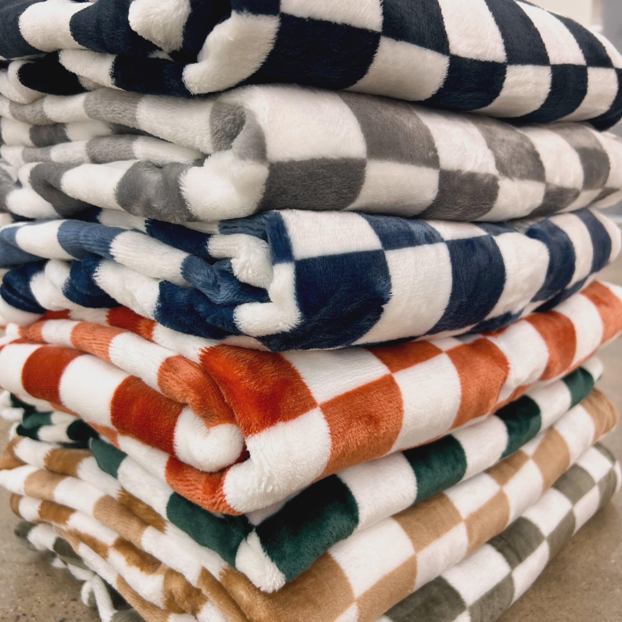 Checkered Fleece Blanket-Assorted Color's