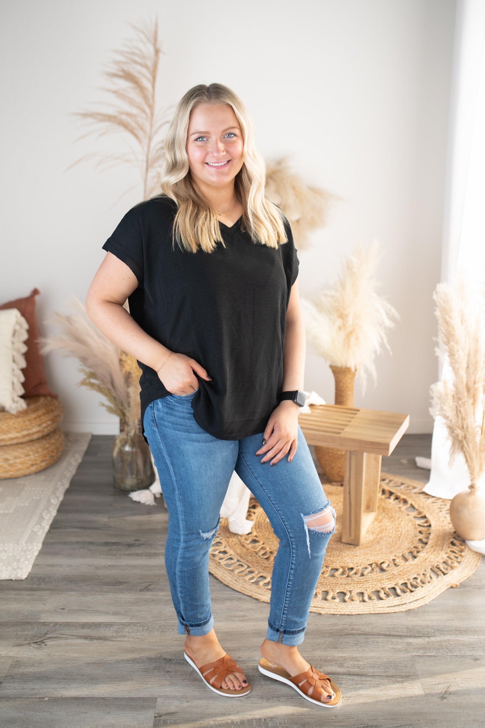 Jenn Perfect V-Neck Dress Shirt- Black